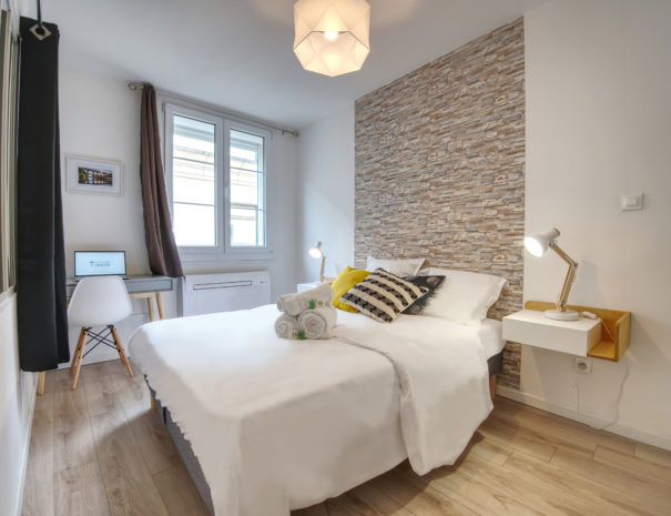 La chambre avec 1 lit double, matelas Bultex