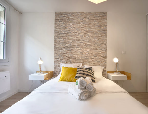 Chambre avec lit double