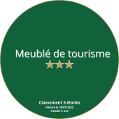 Meublé_de_tourisme-removebg-preview